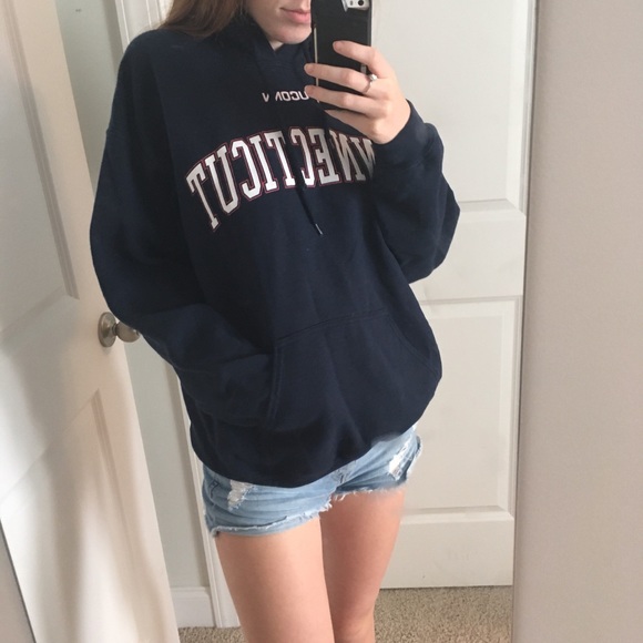 Gildan Sweaters - ‼️LAST DAY‼️